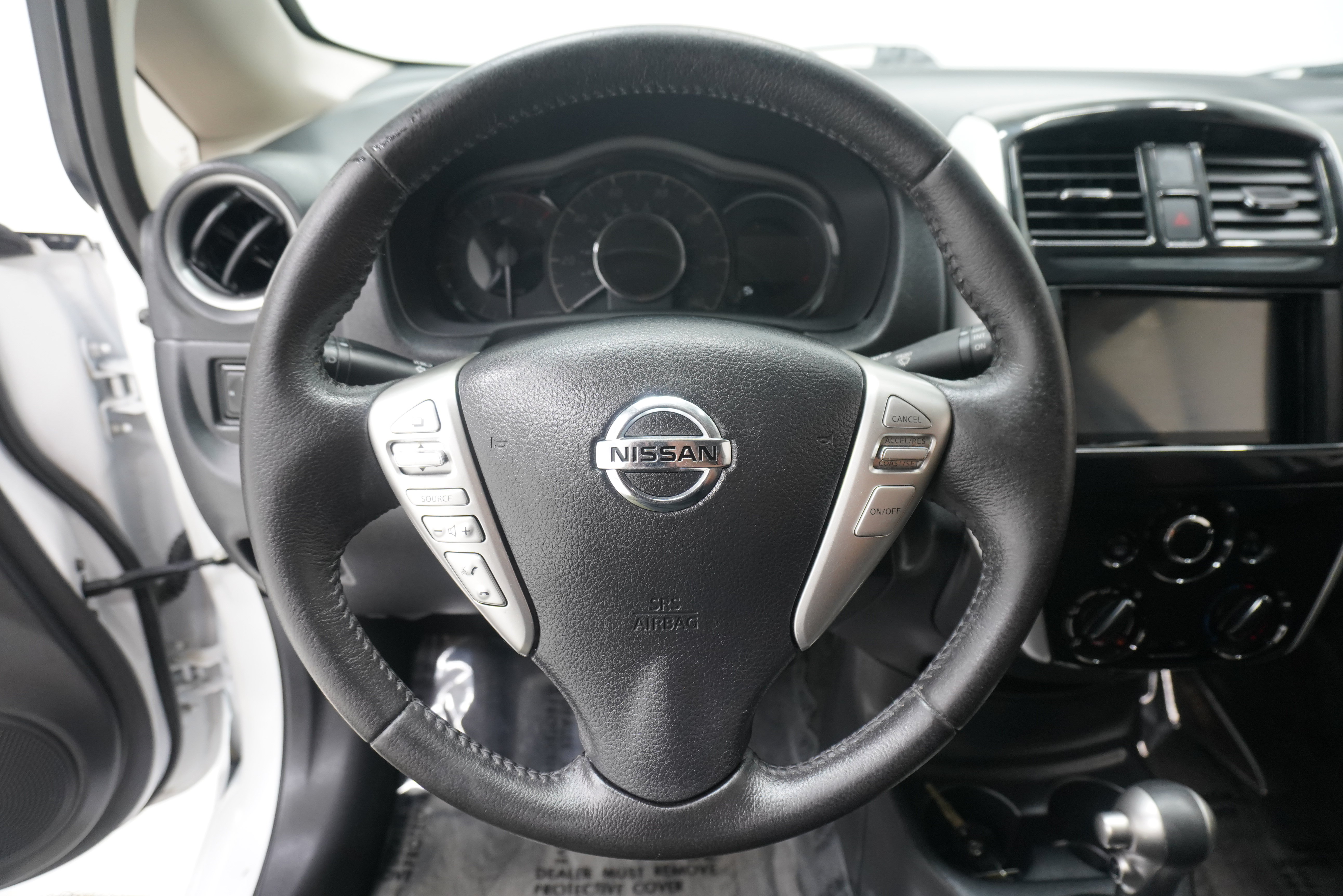 Used 2015 Nissan Versa Note SV FWD image 15