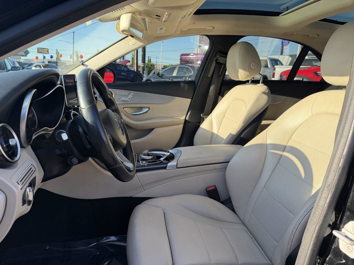 Used 2016 Mercedes-Benz C 300 4MATIC Sedan image 11