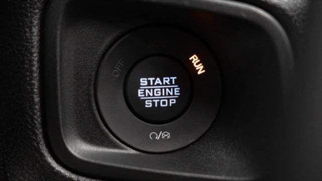 Used 2025 Jeep Gladiator Sport image 41