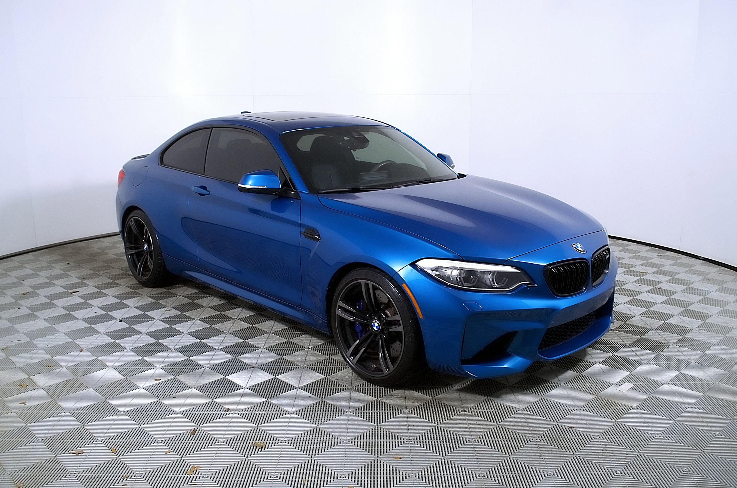 Used 2018 BMW M2 w/ Executive Package RWD image 6