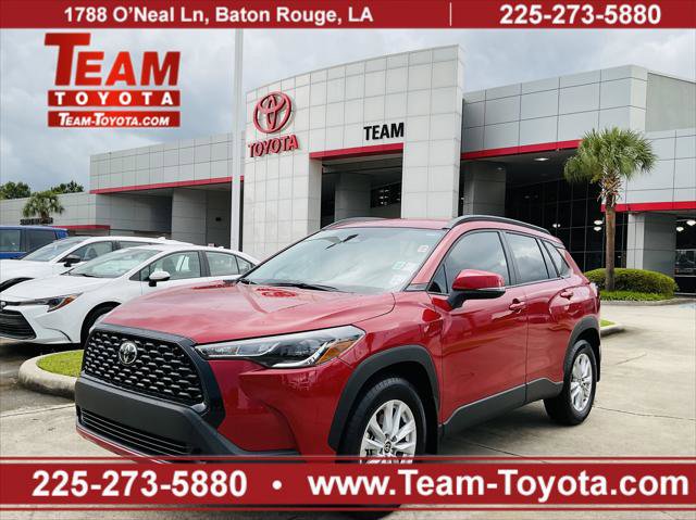 Certified 2024 Toyota Corolla Cross LE image 1