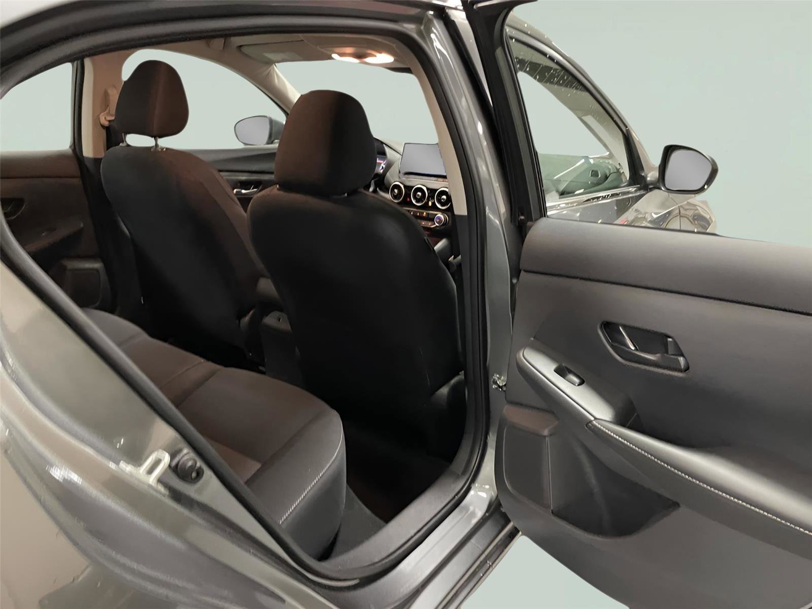 Used 2025 Nissan Sentra SV image 18