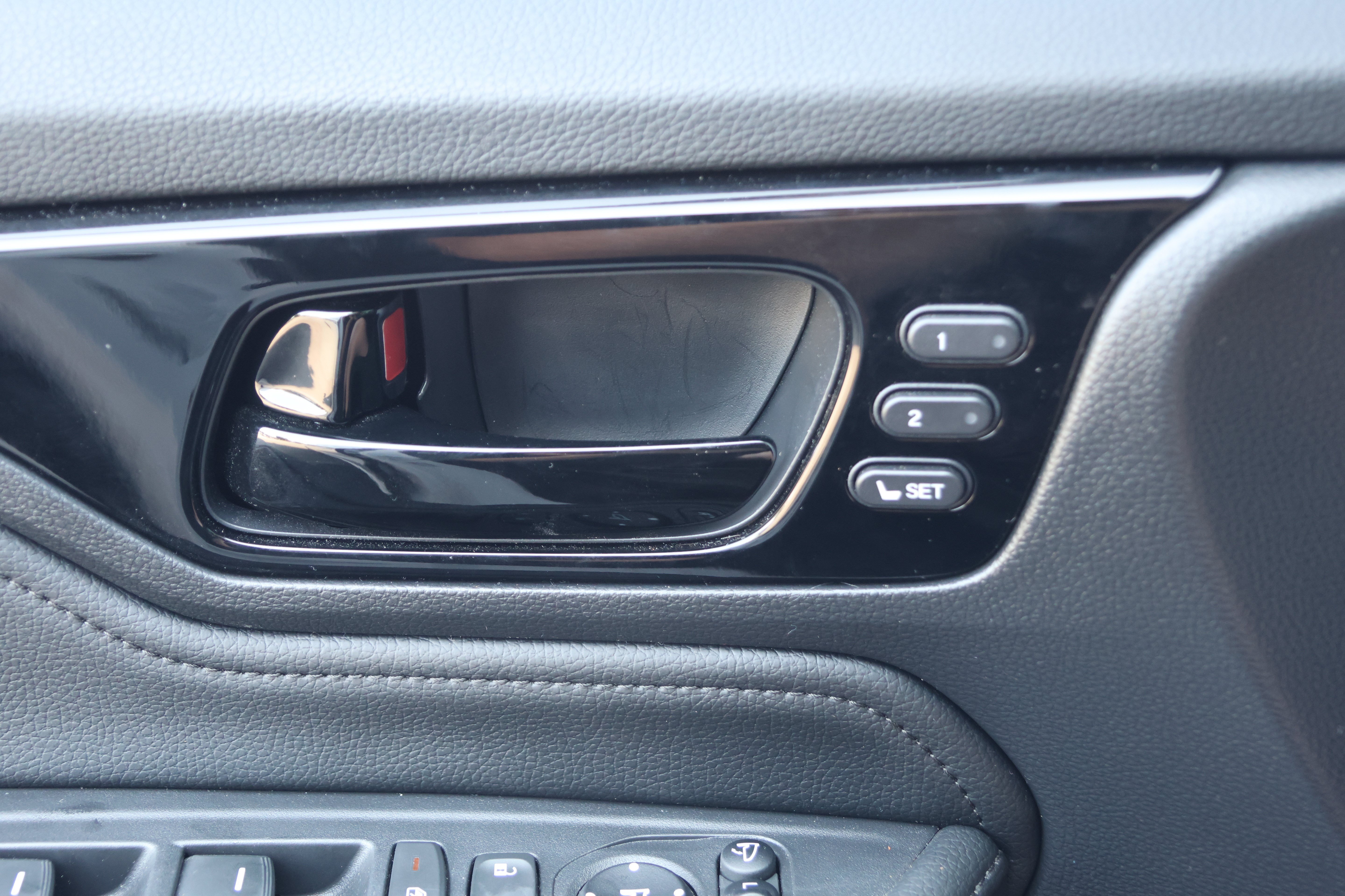Used 2025 Honda Odyssey Elite image 13