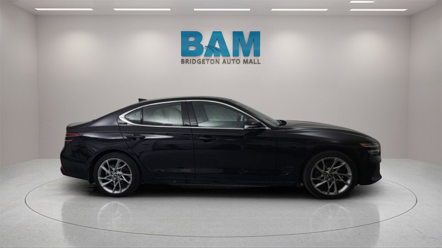 Used 2022 Genesis G70 2.0T image 7