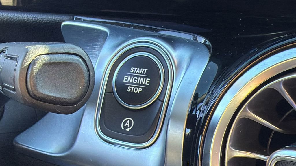 Used 2021 Mercedes-Benz GLB 250 image 21