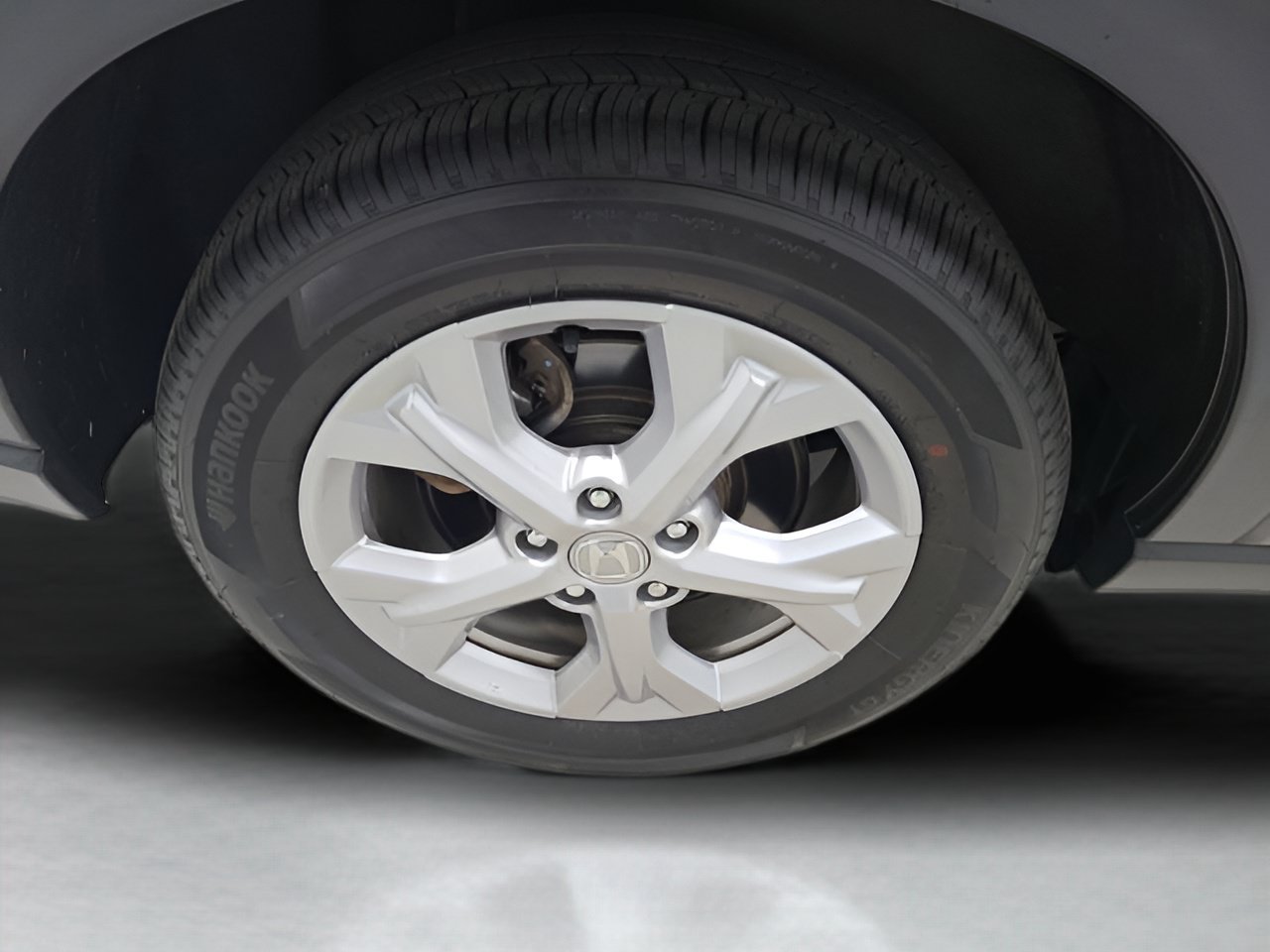 Used 2024 Honda HR-V LX image 9