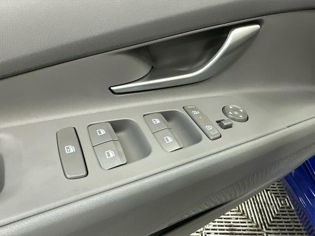New 2025 Hyundai Elantra SEL image 12