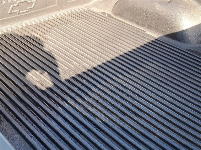 Used 2022 Chevrolet Colorado LT w/ LT Convenience Package image 6