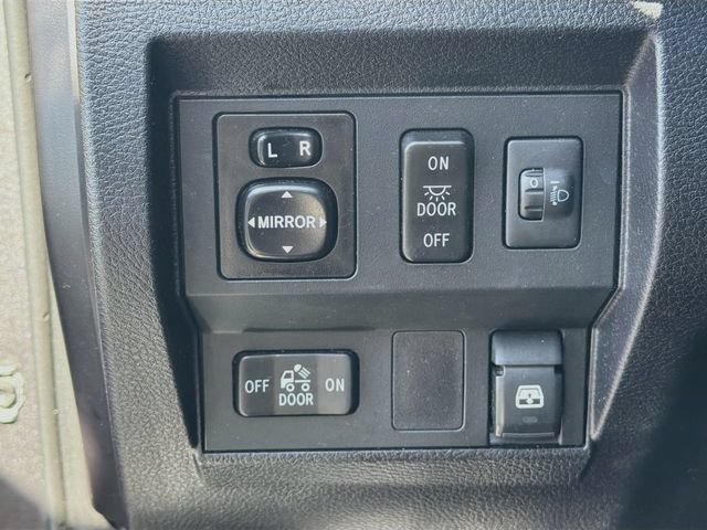 Used 2015 Toyota Tundra SR5 w/ SR5 Upgrade Package RWD image 10