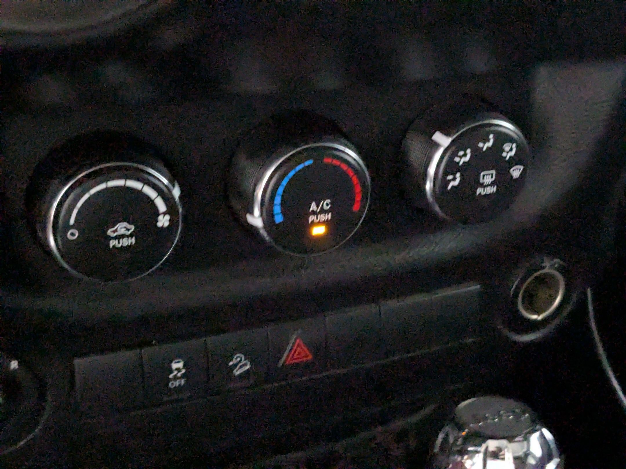 Used 2015 Jeep Wrangler Unlimited Sport w/ Quick Order Package 24S AWD/4WD image 16