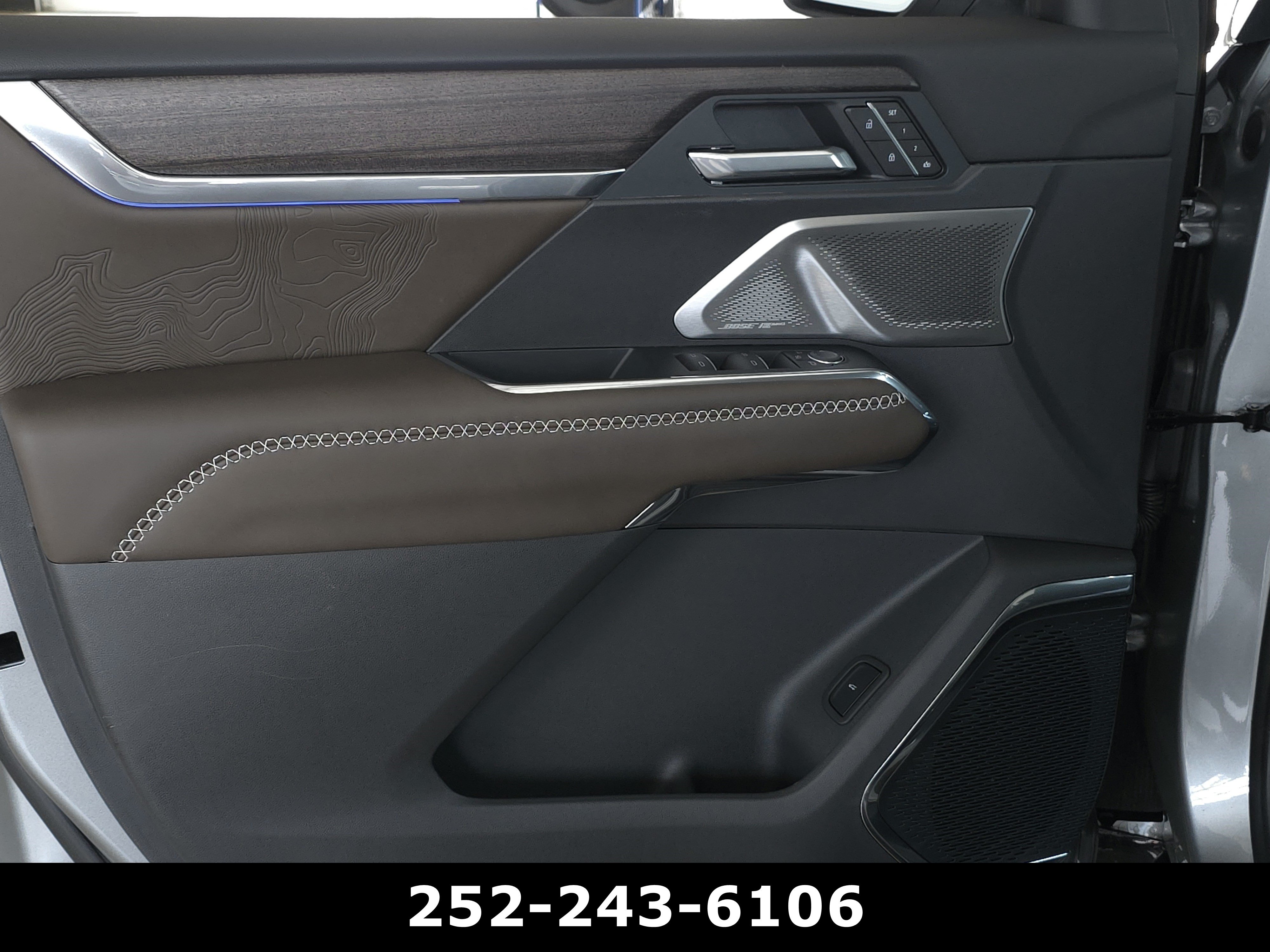 Used 2026 GMC Acadia Denali Ultimate w/ LPO, Floor Liner Package AWD/4WD image 27