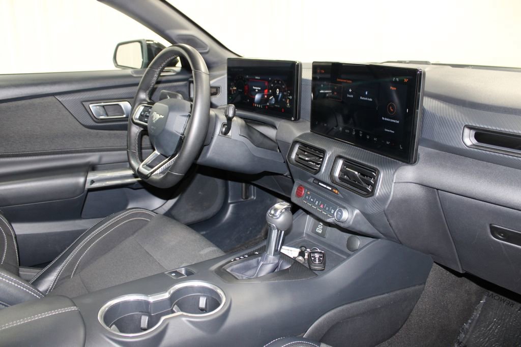 Used 2024 Ford Mustang EcoBoost image 25