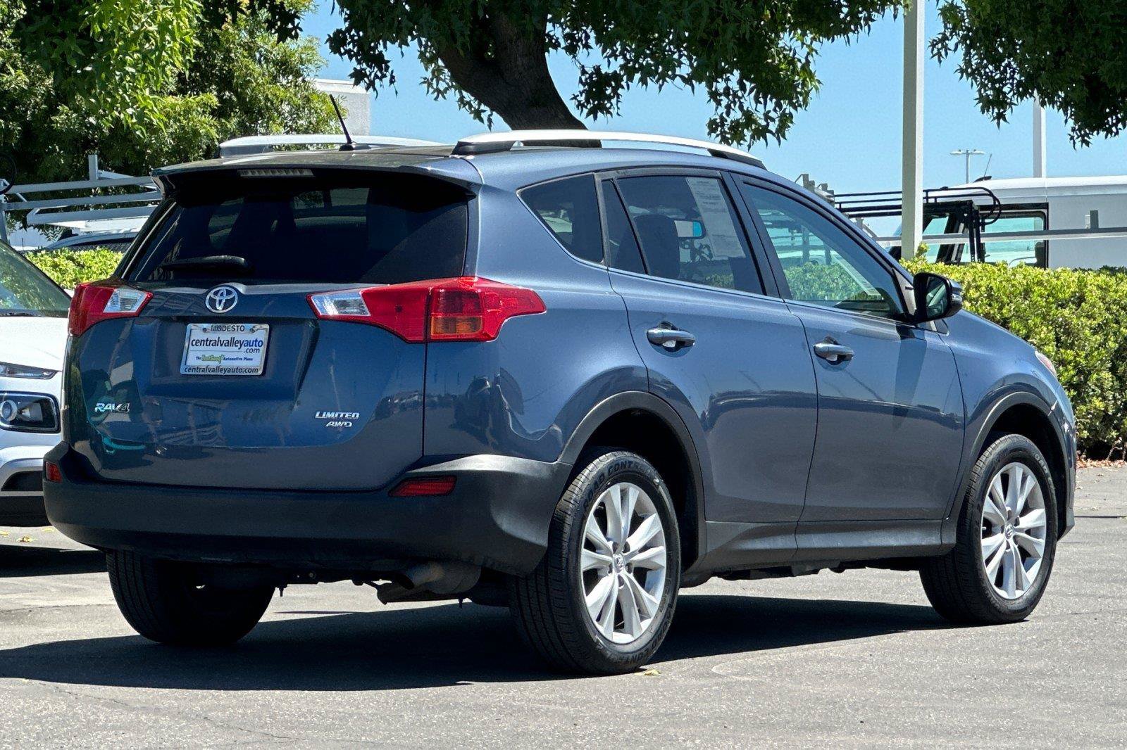 Used 2013 Toyota RAV4 Limited AWD/4WD image 3