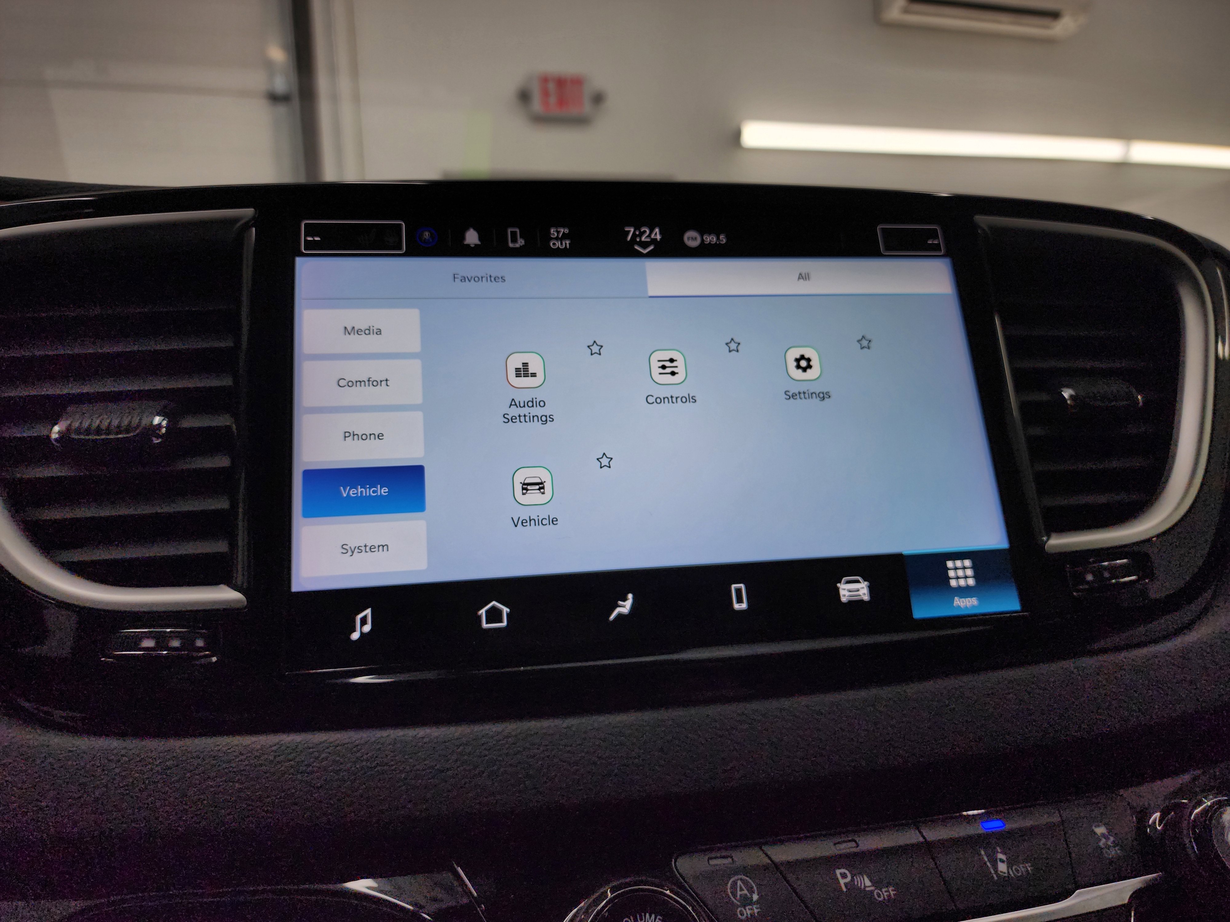 Used 2024 Chrysler Pacifica Touring-L FWD image 58