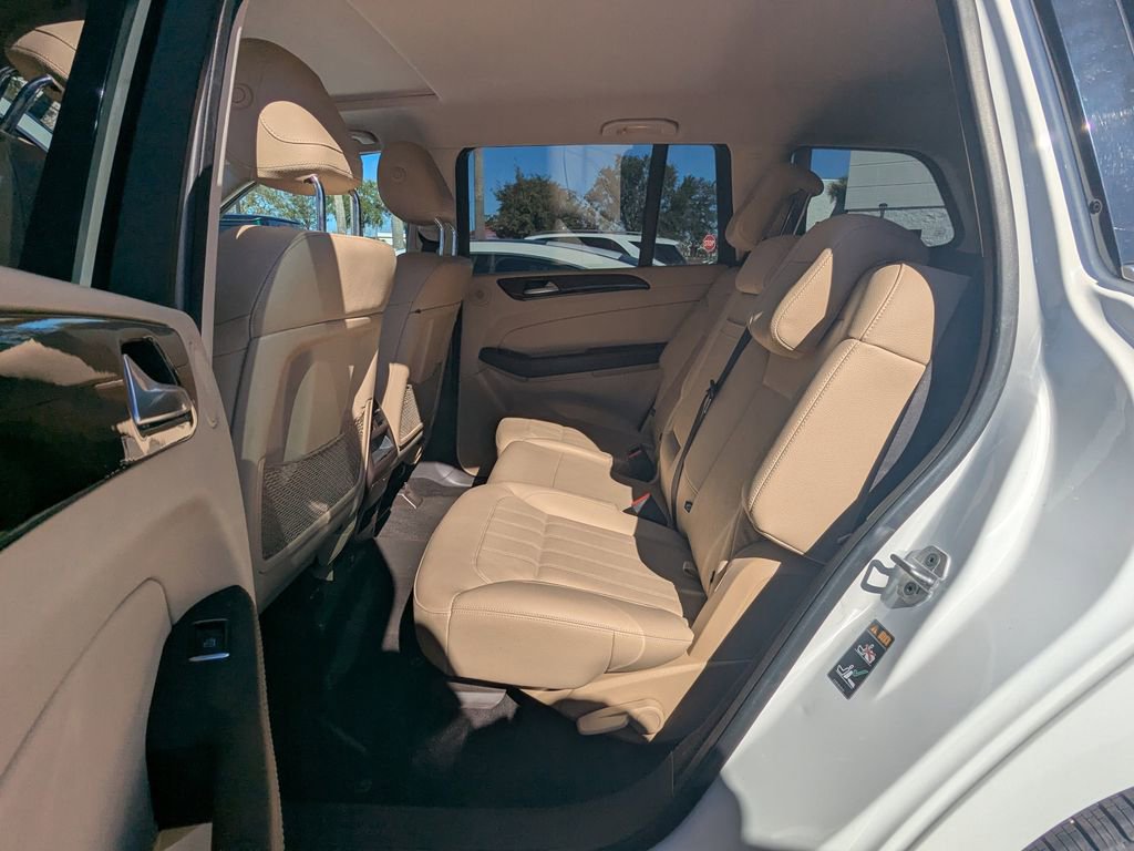 Used 2017 Mercedes-Benz GLS 450 4MATIC image 26