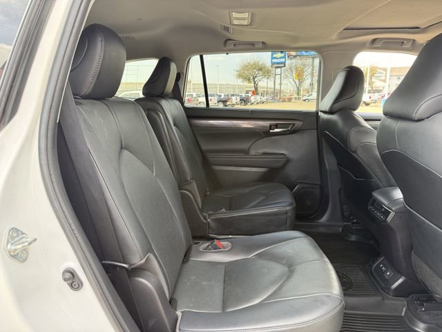 Used 2021 Toyota Highlander Limited image 35