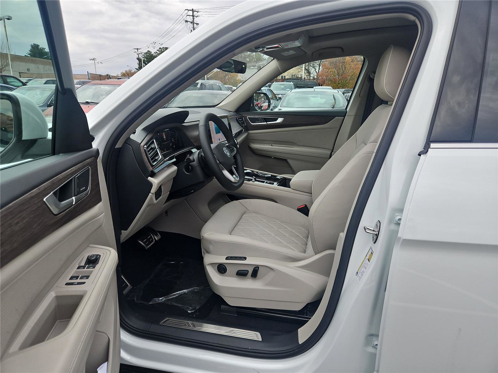 New 2026 Volkswagen Atlas SEL Premium R-Line image 13