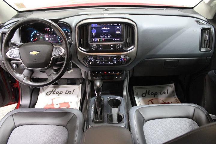 Used 2022 Chevrolet Colorado Z71 image 2