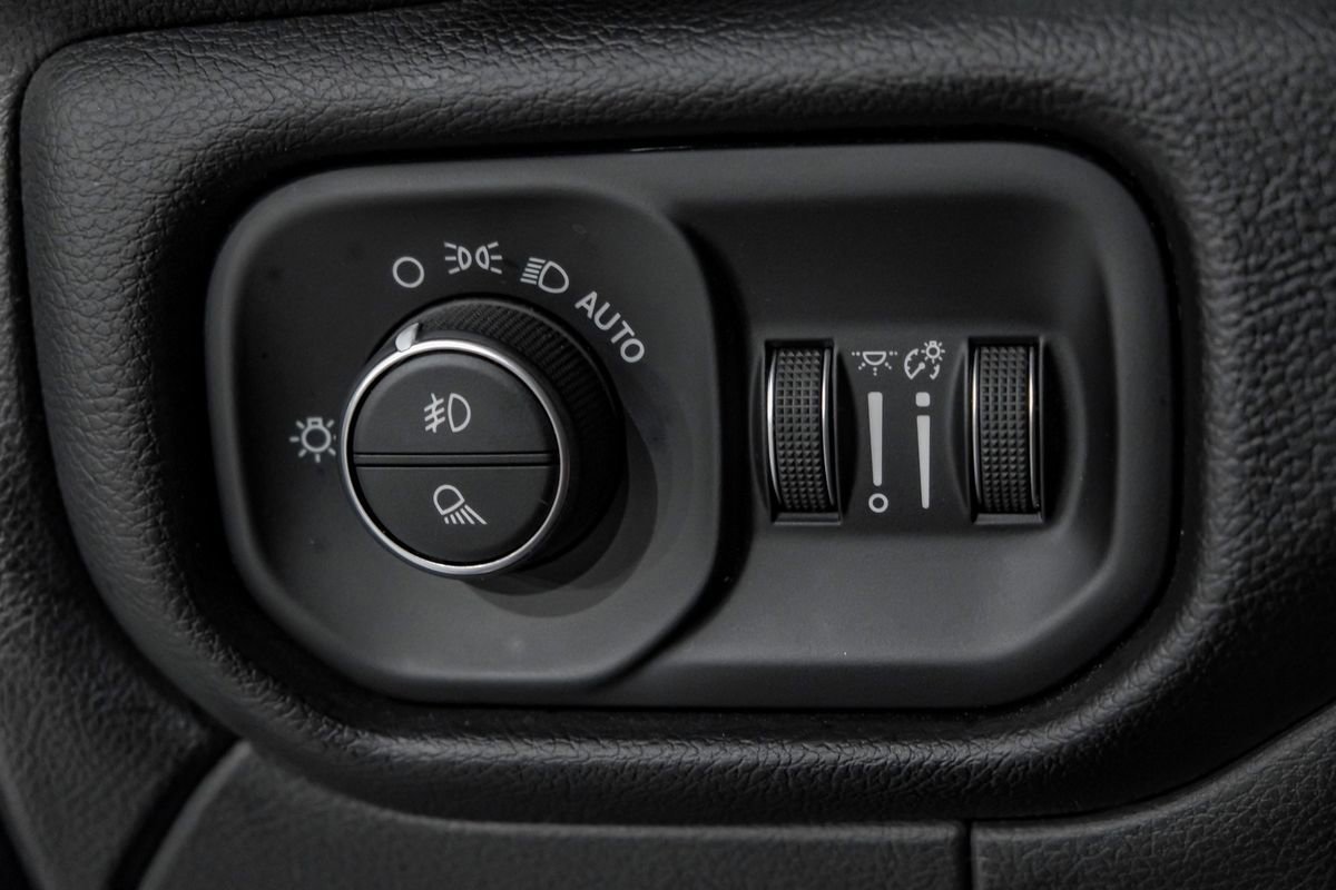 Used 2022 RAM 3500 Laramie image 31