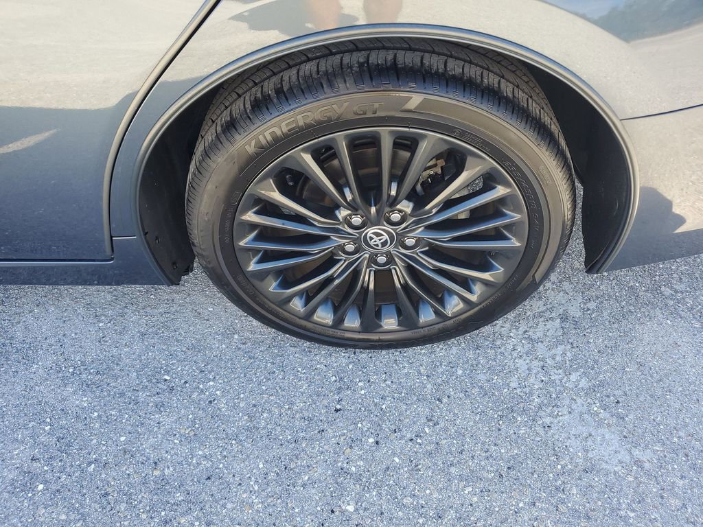 Used 2020 Toyota Avalon XSE image 20