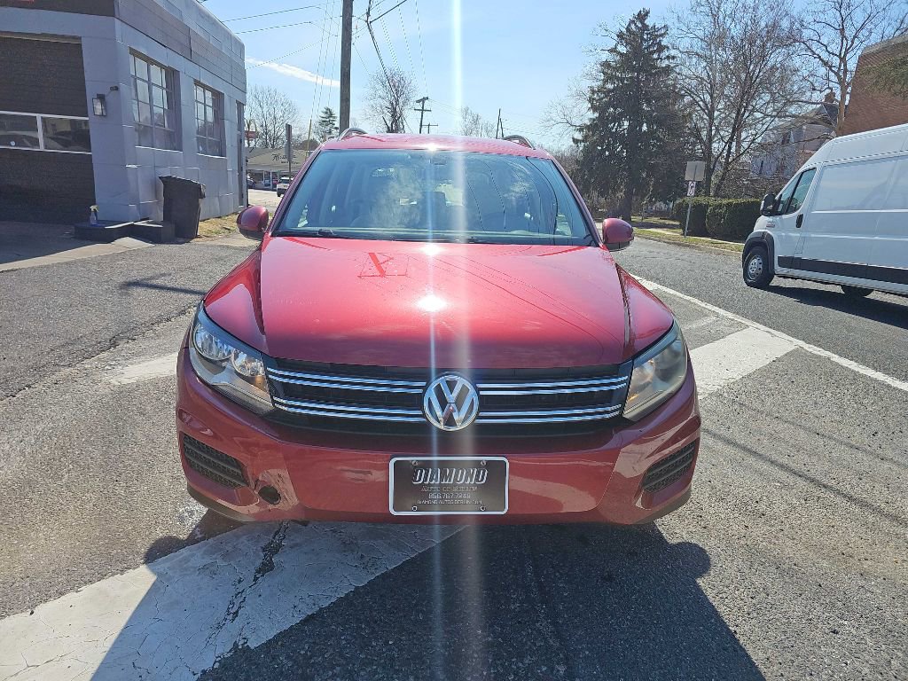 Used 2016 Volkswagen Tiguan S image 2