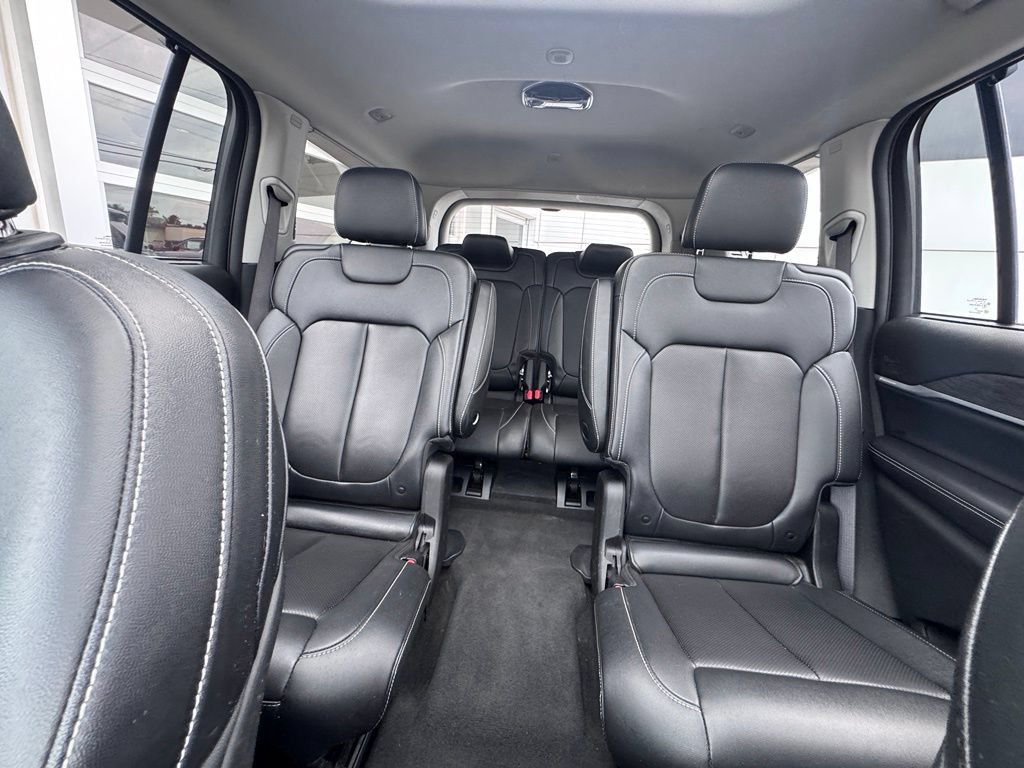Used 2024 Jeep Grand Cherokee L Limited w/ Luxury Tech Group II AWD/4WD image 24