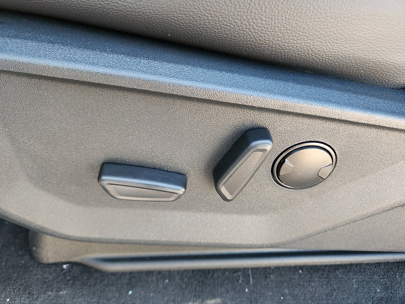 New 2026 Ford F250 Lariat w/ Lariat Premium Package image 11