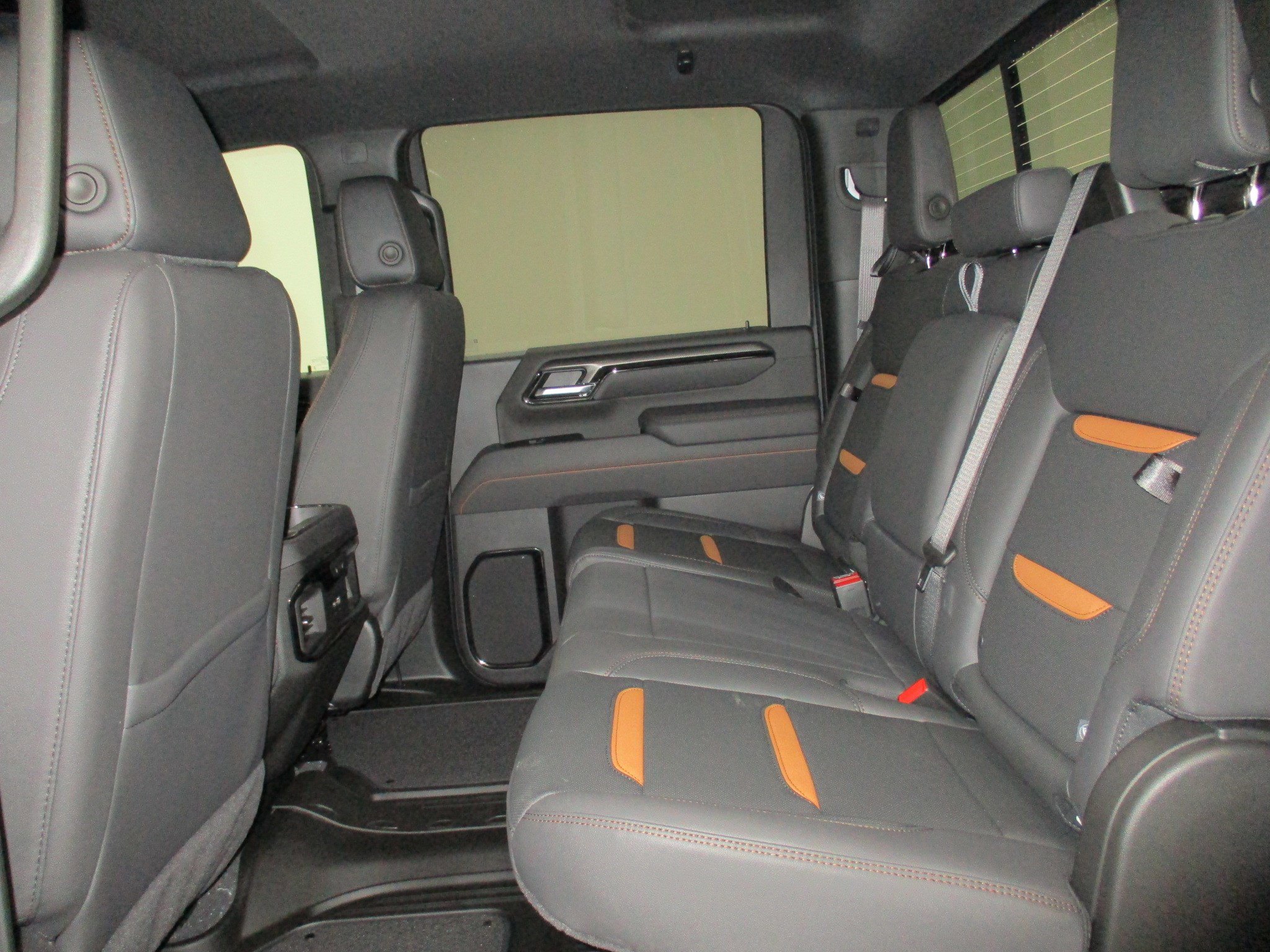 New 2025 GMC Sierra 2500 AT4 w/ Technology Package image 32