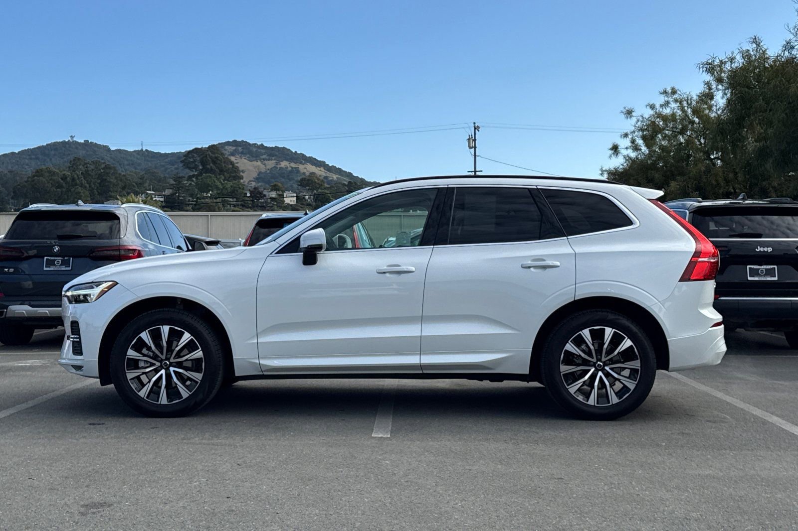 Certified 2023 Volvo XC60 B5 Core w/ Climate Package AWD/4WD image 6