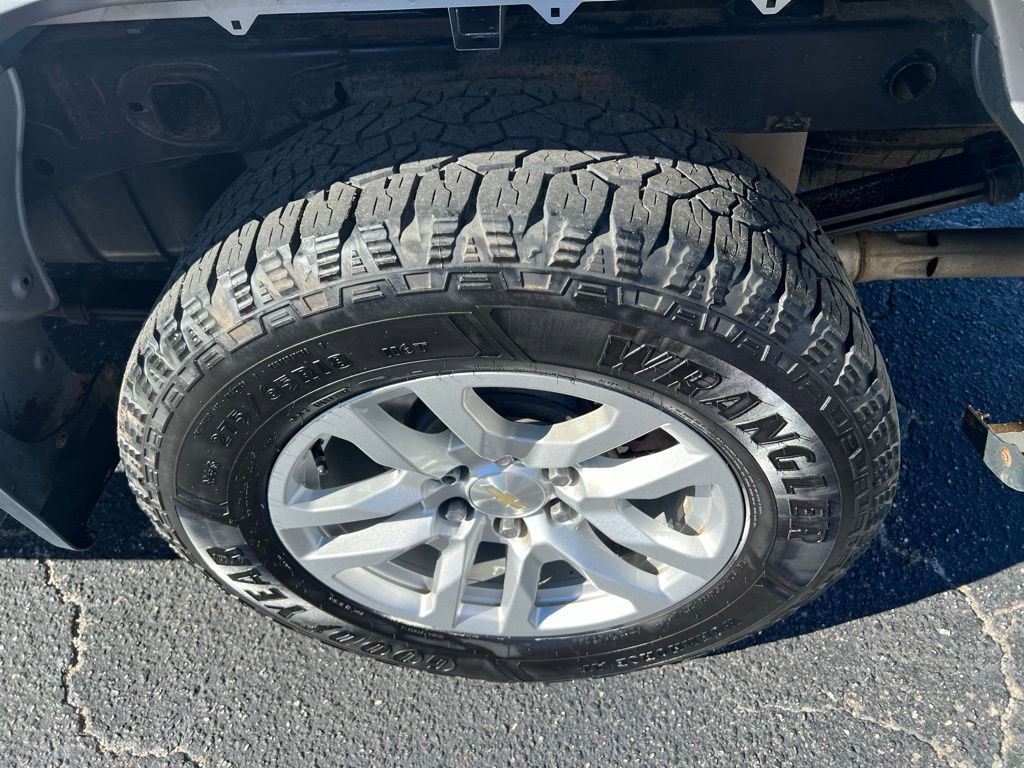 Used 2022 Chevrolet Silverado 1500 LT w/ Diesel Off-Road Package image 38