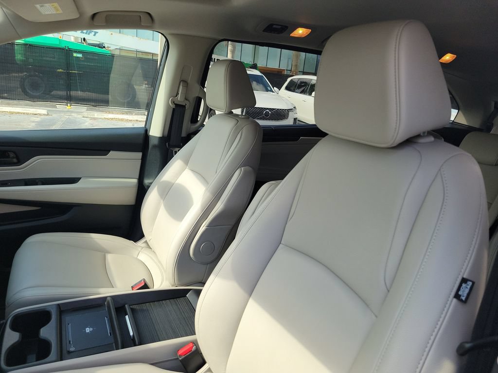 Used 2025 Honda Odyssey EX-L image 17