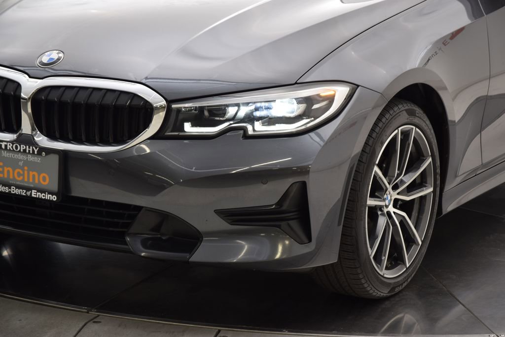 Used 2021 BMW 330i Sedan w/ Driving Assistance Package image 11