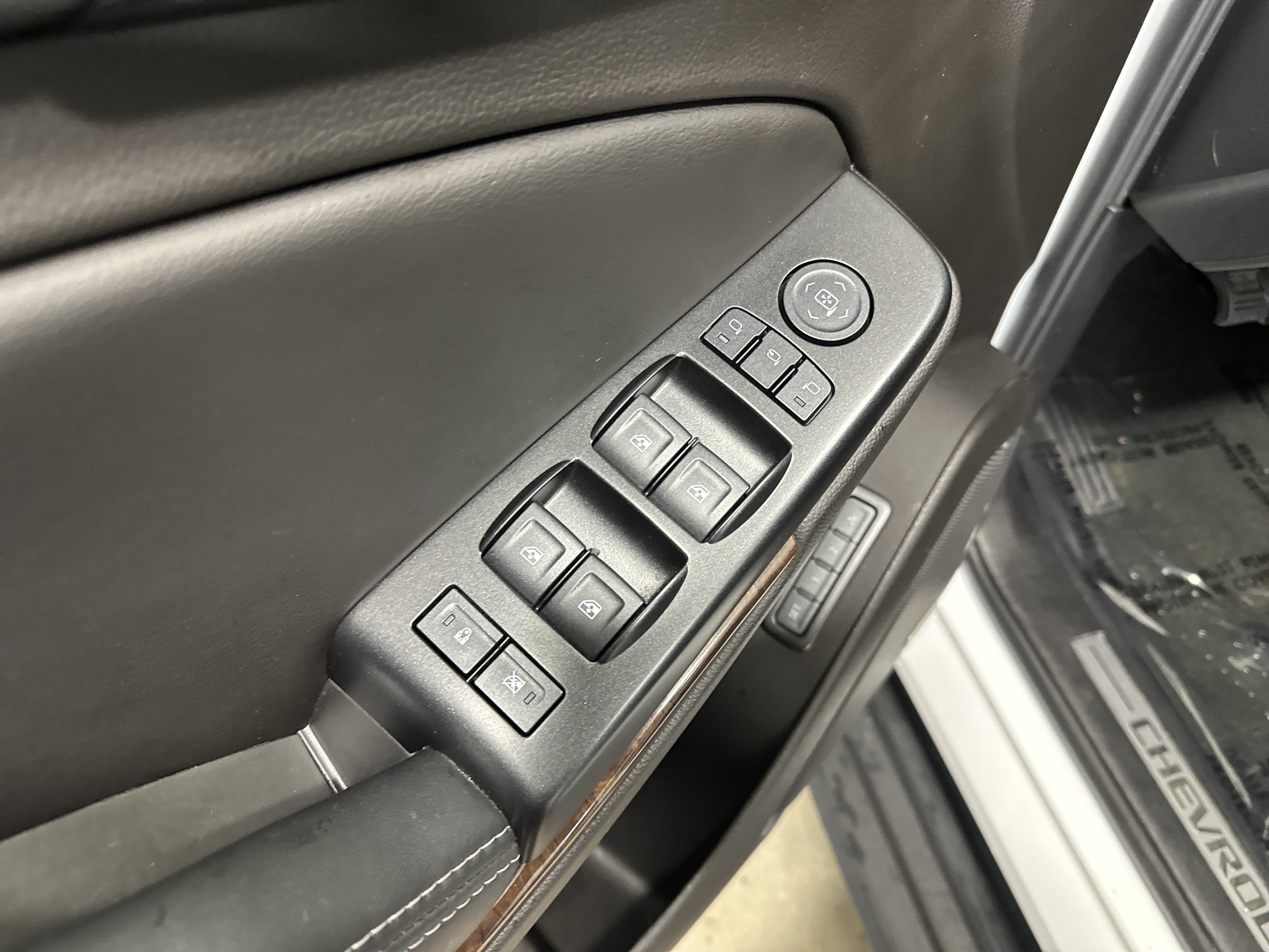 Used 2017 Chevrolet Tahoe LT AWD/4WD image 15