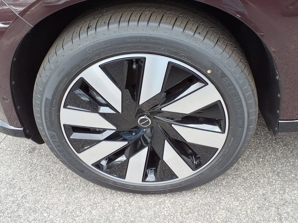 New 2025 Volvo EX90 Plus w/ Protection Package Premier image 9