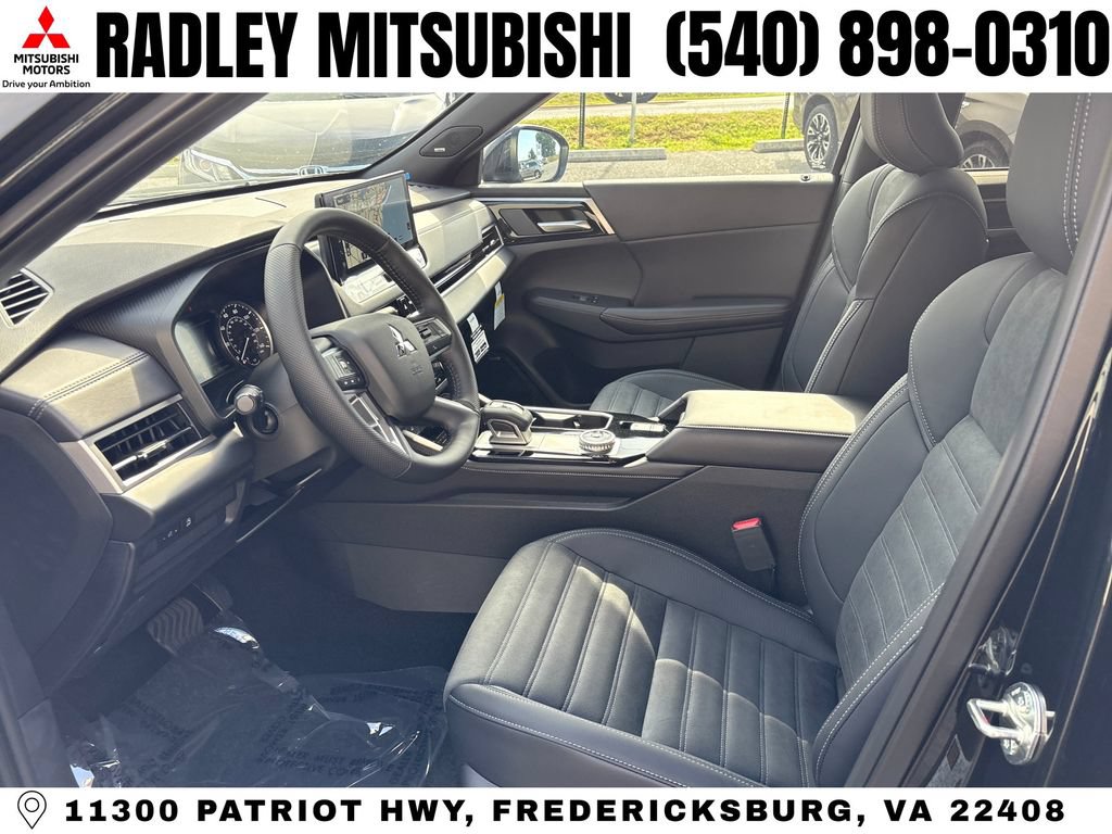 New 2026 Mitsubishi Outlander LE AWD/4WD image 3