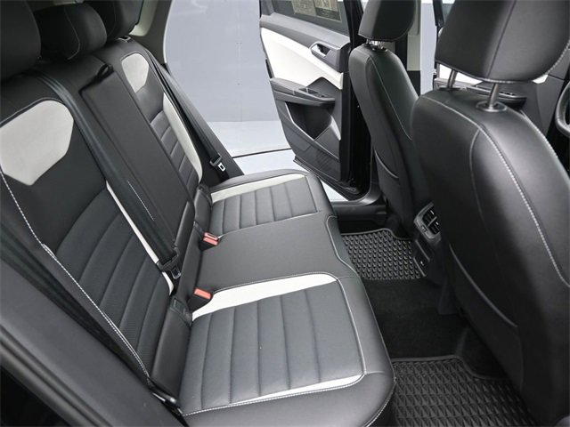 New 2025 Volkswagen Taos SEL w/ Black Wheel Plus Package image 16
