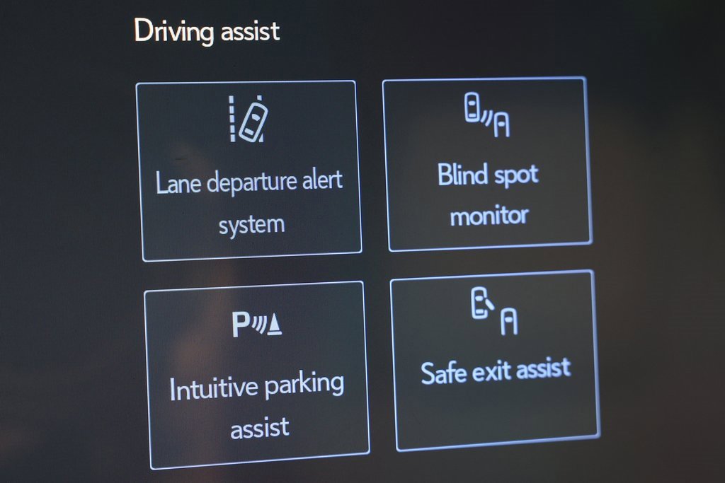 Used 2025 Lexus GX 550 image 39