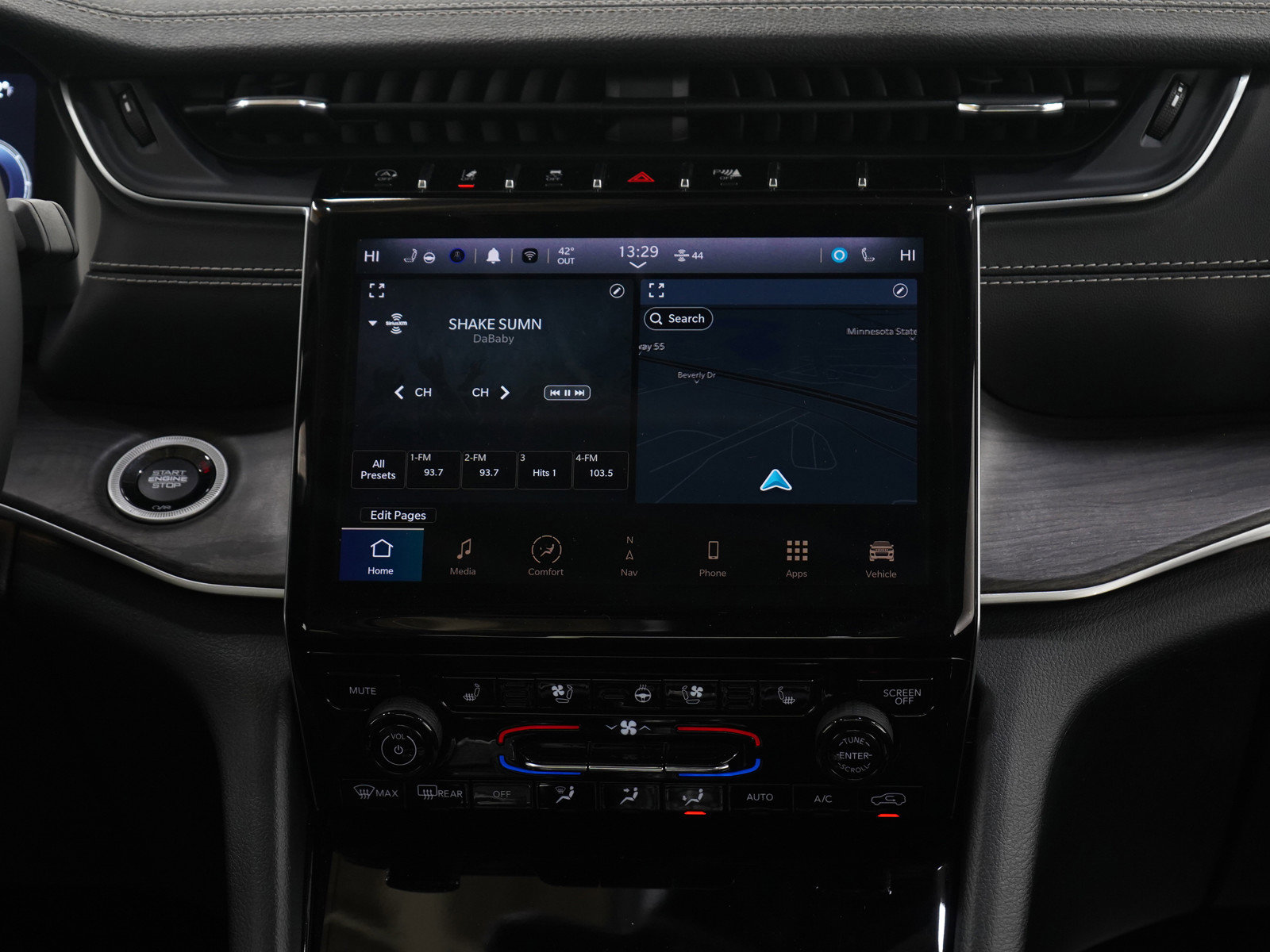 Used 2023 Jeep Grand Cherokee L Limited w/ Luxury Tech Group II image 16