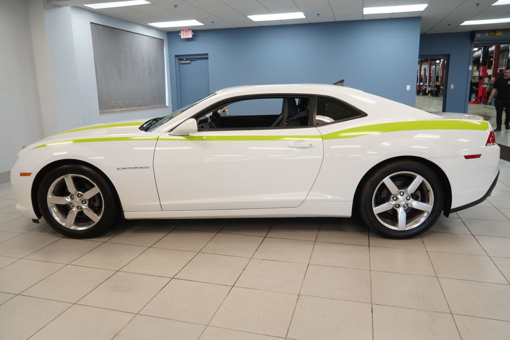 Used 2015 Chevrolet Camaro LT w/ 1LT Preferred Package image 2