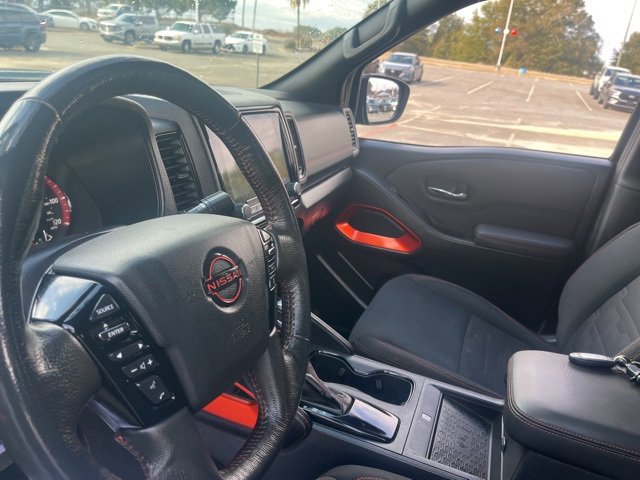 Used 2022 Nissan Frontier Pro-X image 11