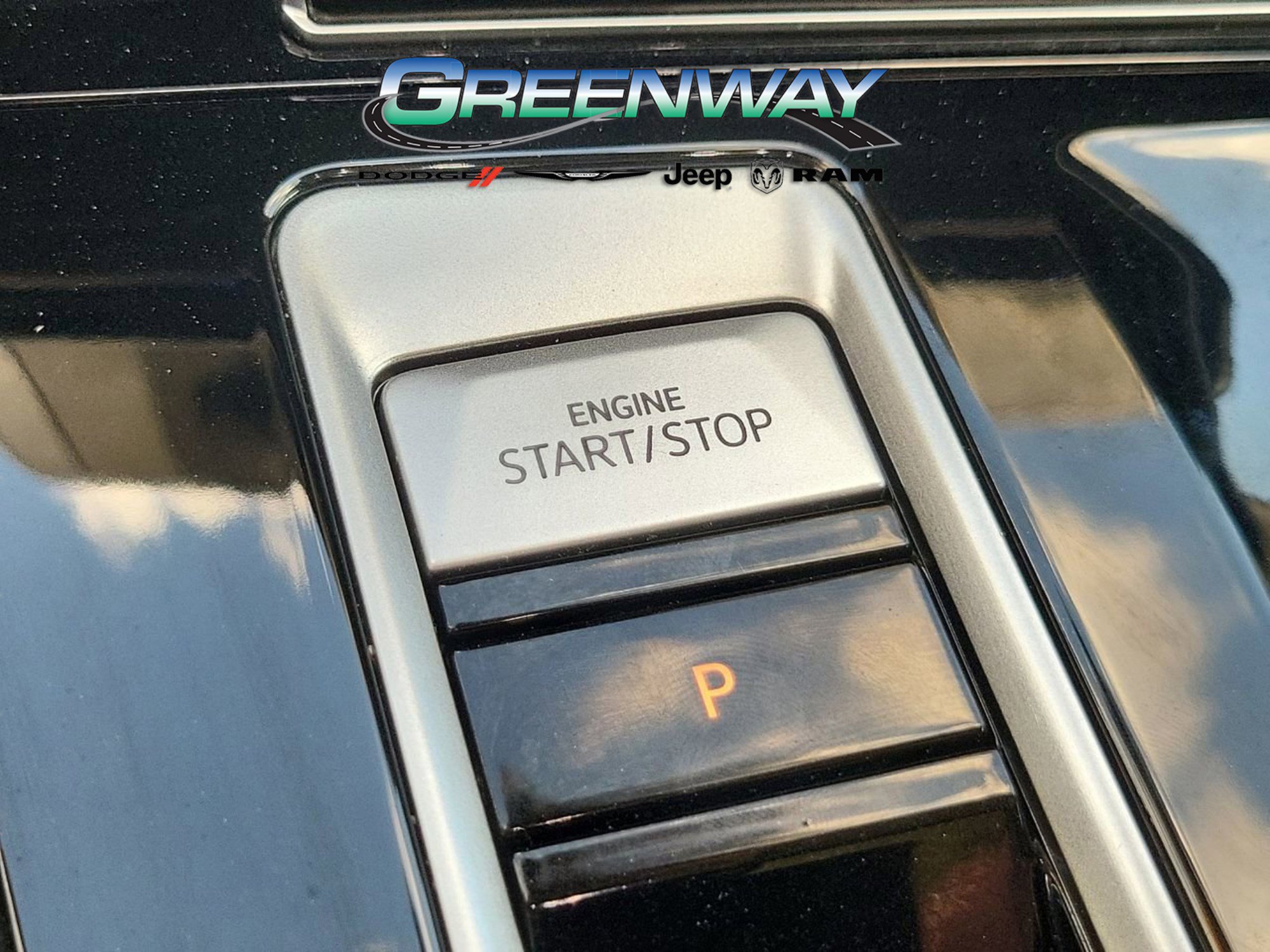 Used 2024 Volkswagen Atlas SEL Premium R-Line image 32