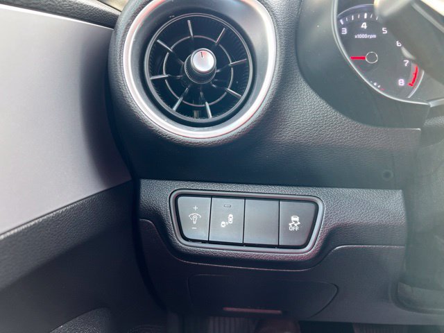 Used 2022 Kia Forte LXS w/ LXS Technology Package FWD image 19