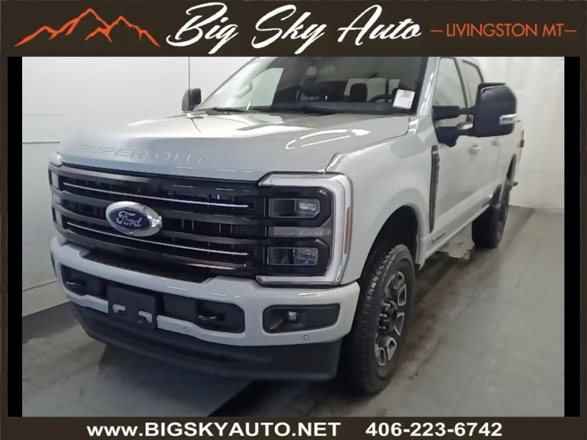 Used 2025 Ford F350 Platinum w/ FX4 Off-Road Package AWD/4WD image 1