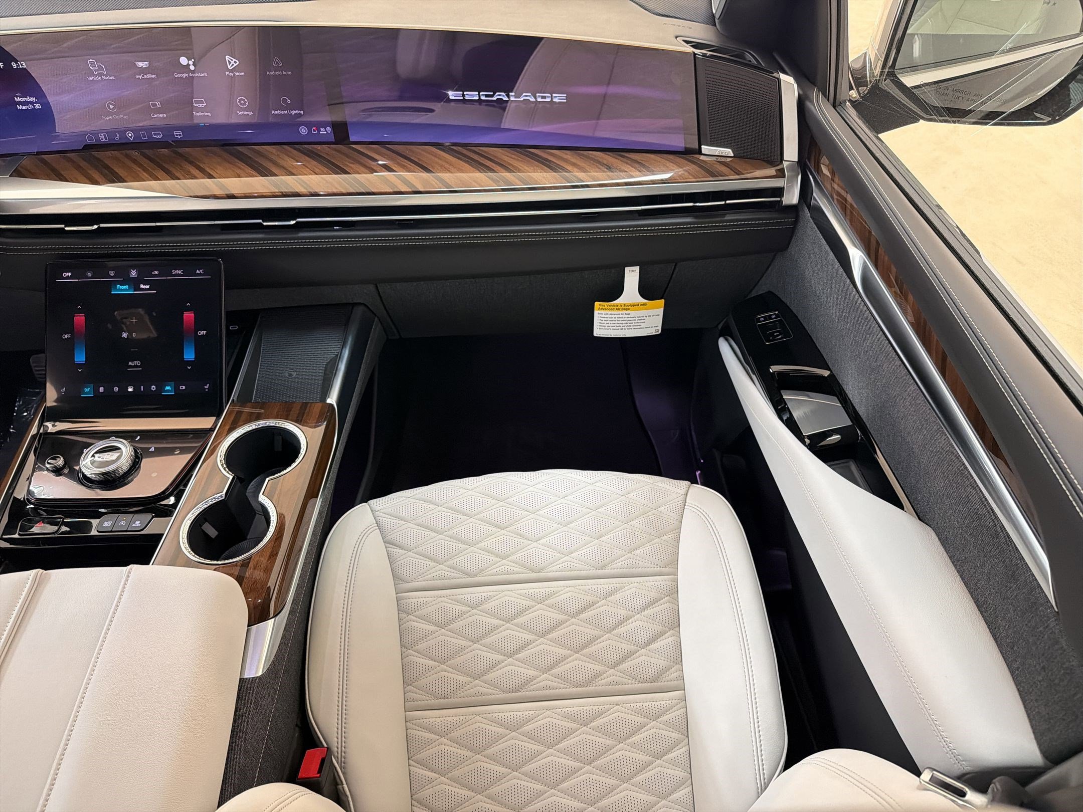 New 2026 Cadillac Escalade Platinum Luxury w/ LPO, Radiant Package AWD/4WD image 26
