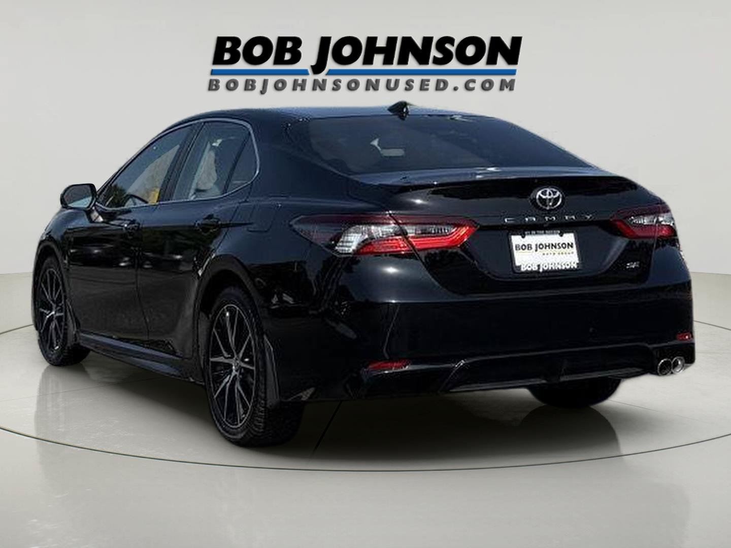 Used 2022 Toyota Camry SE FWD image 4