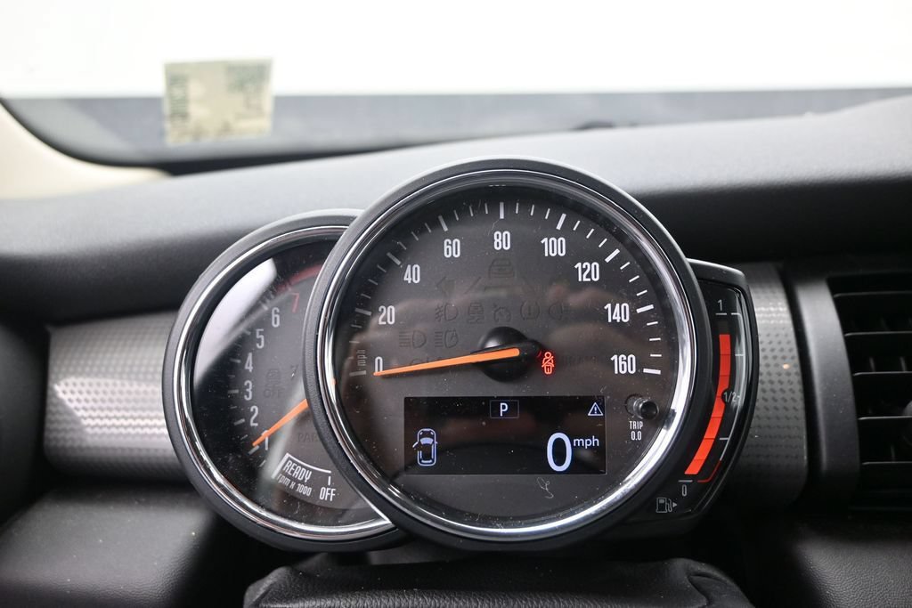 Used 2019 MINI Cooper 4-Door Hardtop w/ Signature Upholstery Package FWD image 13