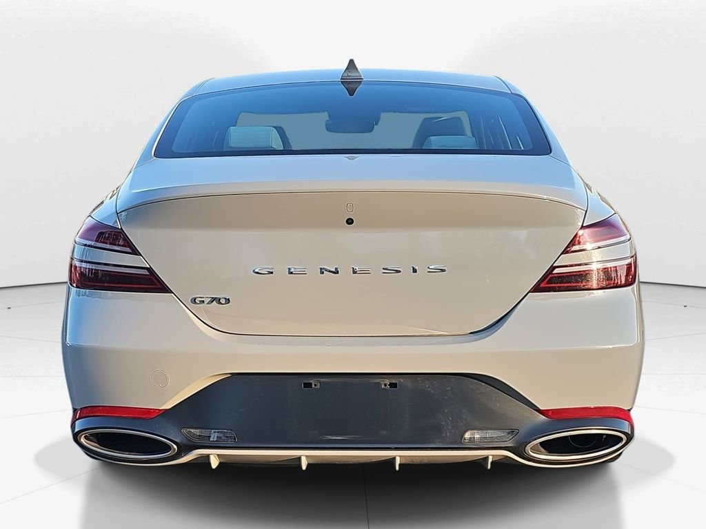 Used 2025 Genesis G70 2.5T image 6