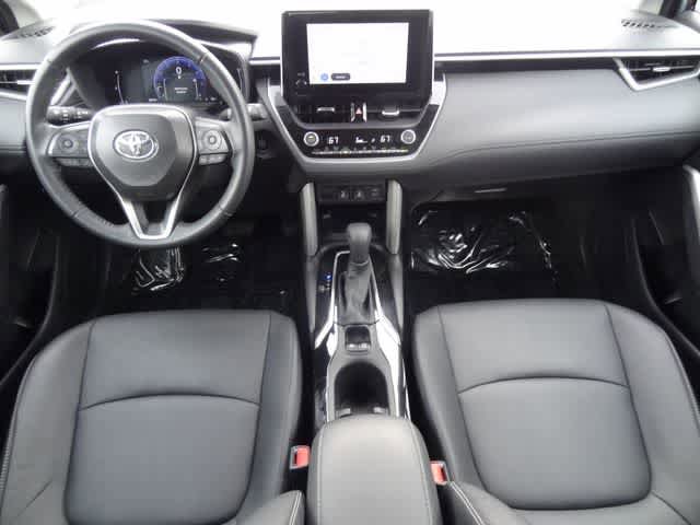Used 2025 Toyota Corolla Cross XLE AWD/4WD image 11