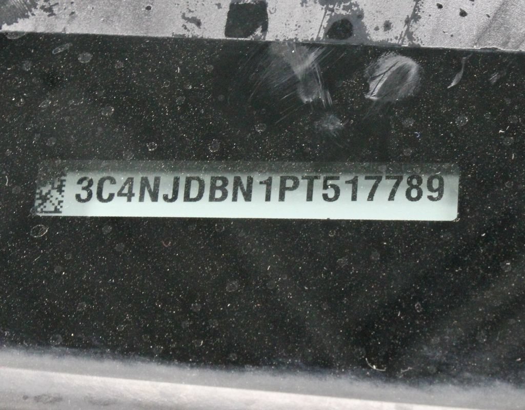Used 2023 Jeep Compass Latitude w/ Sun and Sound Group AWD/4WD image 33
