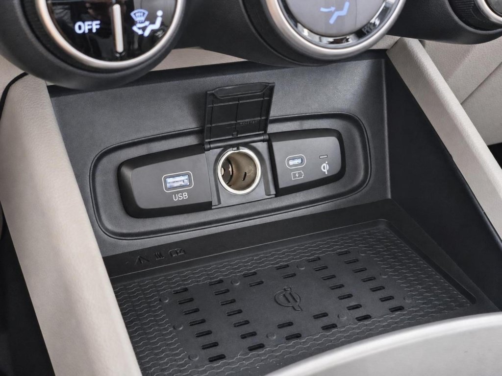 New 2026 Hyundai Venue SEL FWD image 27